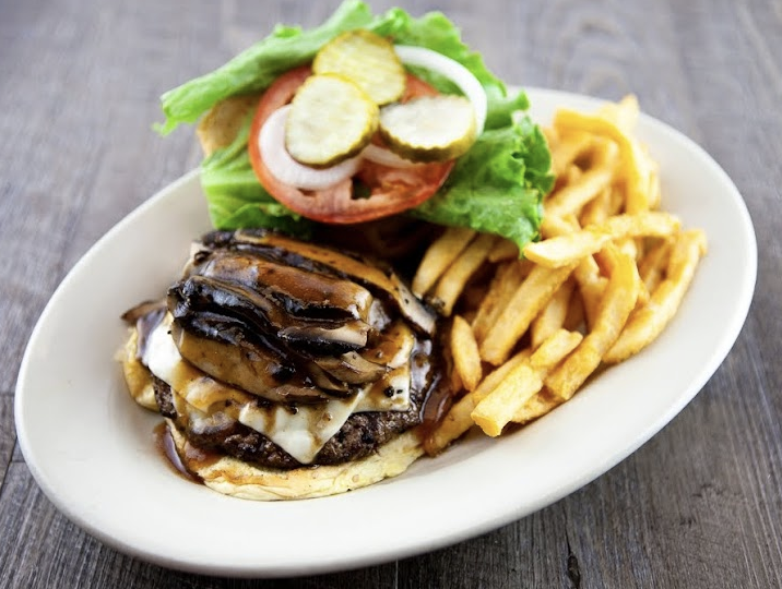 Fitz’s Root Beer Brewery signature dishes River City Burger
Bottler's Burger
Wonder Wings